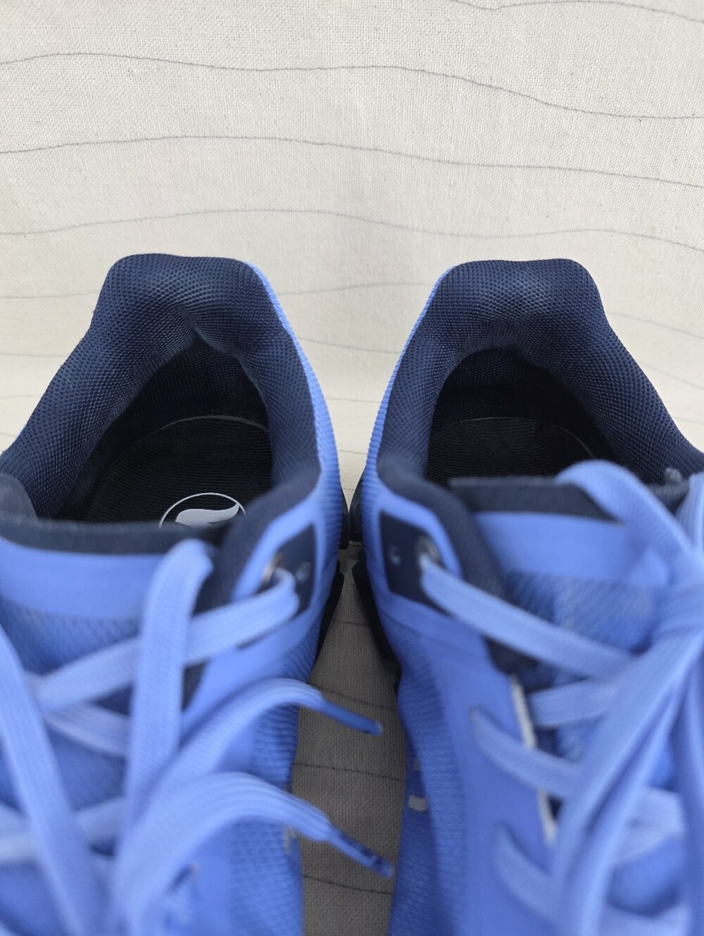 On Running Womens Cloudflow Blue White CloudTec Sneaker Shoes 35.99233 Size 8.5 - Picture 12 of 14